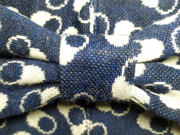 Stirnband - dunkelblau mit weißen Kreisen mit Detail